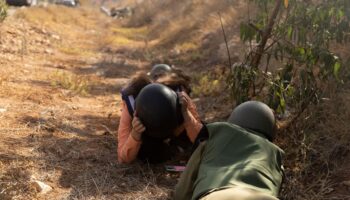 Unterwegs mit Israels Armee: Raketen in Metula: Reporterin erlebt Beschuss an libanesischer Grenze