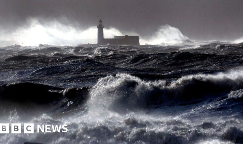 Wind warning as parts of UK hit by Storm Ashley