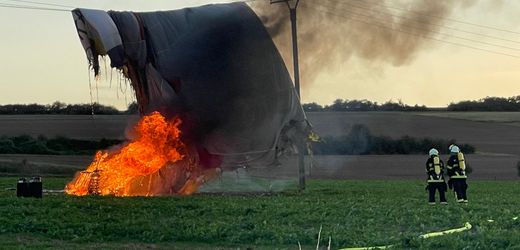 Zülpich: Heißluftballon gerät in Stromleitung und fängt Feuer