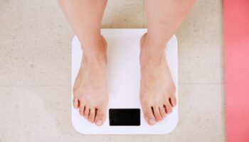 Pourquoi avons-nous tendance à reprendre les kilos perdus?