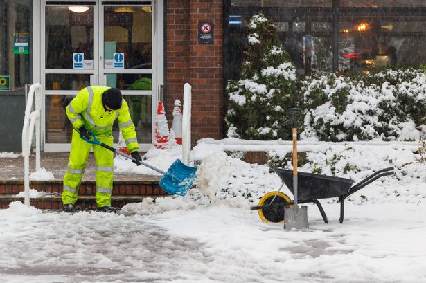 Snow: See full UK weather list of places to be engulfed by up to 8 inches