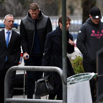 À Grenoble, cinq ex-rugbymen jugés aux assises pour un viol collectif