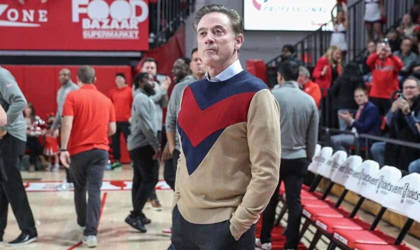 St John’s coach Rick Pitino pays homage to late school legend Lou Carnesecca with vintage look