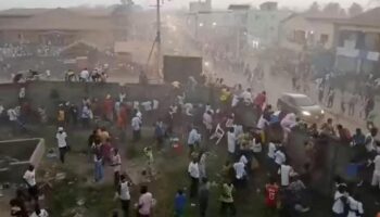 Bousculade dans un stade en Guinée: des organisations parlent d’une centaine de morts