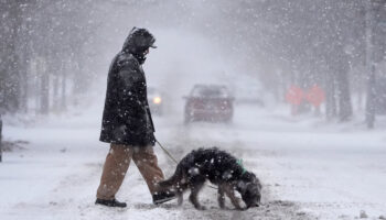 Winter Storm Brings Heavy Snow and Power Outages to Mid-Atlantic