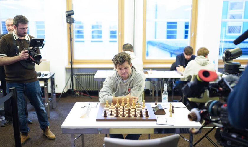 Nach Bundesliga-Debüt: Schach-Superstar Carlsen weiter für St. Pauli?