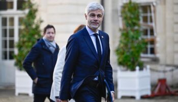 Une suspension de la réforme des retraites serait « irresponsable », estime Wauquiez