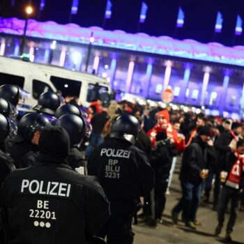 Bundesliga: Who pays to police high-risk games?