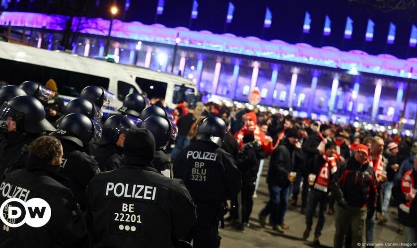 Bundesliga: Who pays to police high-risk games?