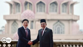 Malaysia, Singapore deepen ties with new economic zone