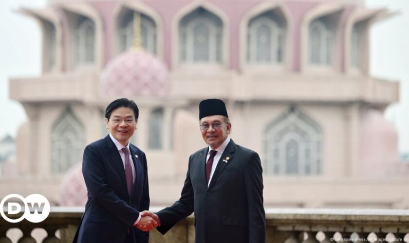 Malaysia, Singapore deepen ties with new economic zone