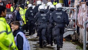 Deutsche Fußball Liga: Länder dürfen Bundesliga-Vereine für Polizei-Einsätze zur Kasse bitten