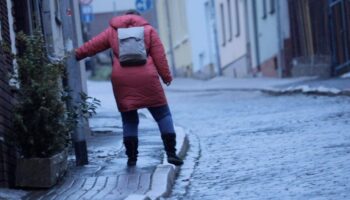 Winterwetter: Eisregen und Blitzeis: Was dahintersteckt, warum es so gefährlich ist